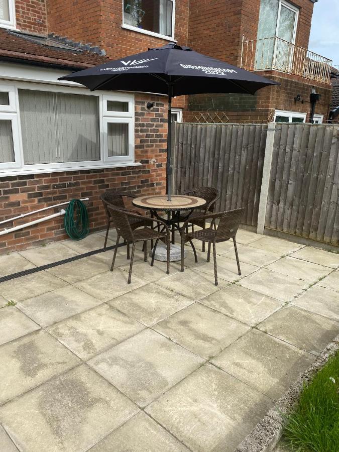 Greenwood Manchester Bagian luar foto