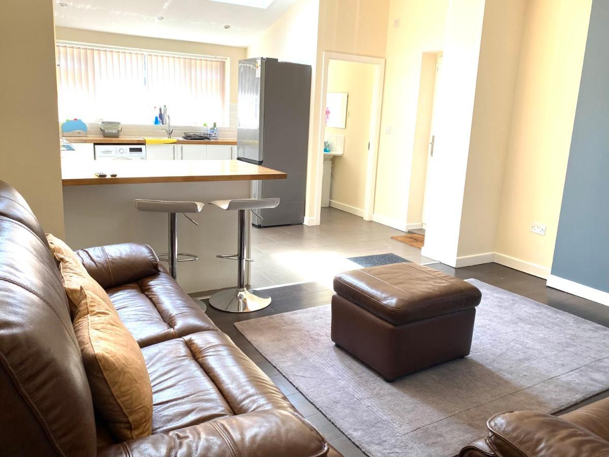Greenwood Manchester Bagian luar foto